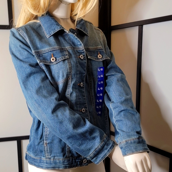 Parasuco Jackets & Blazers - NWT PARASUCO JEAN JACKET WITH PLAID LINING LARGE WOMANS